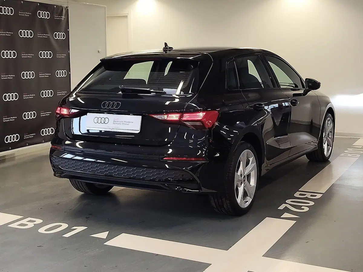 Audi A3 Sportback nuova a Modena (4)