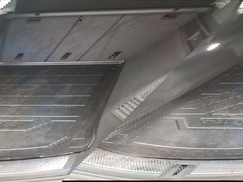 Volkswagen Touareg usata a Lucca (15)