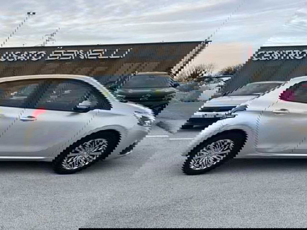 Peugeot 208 usata a Ravenna (4)