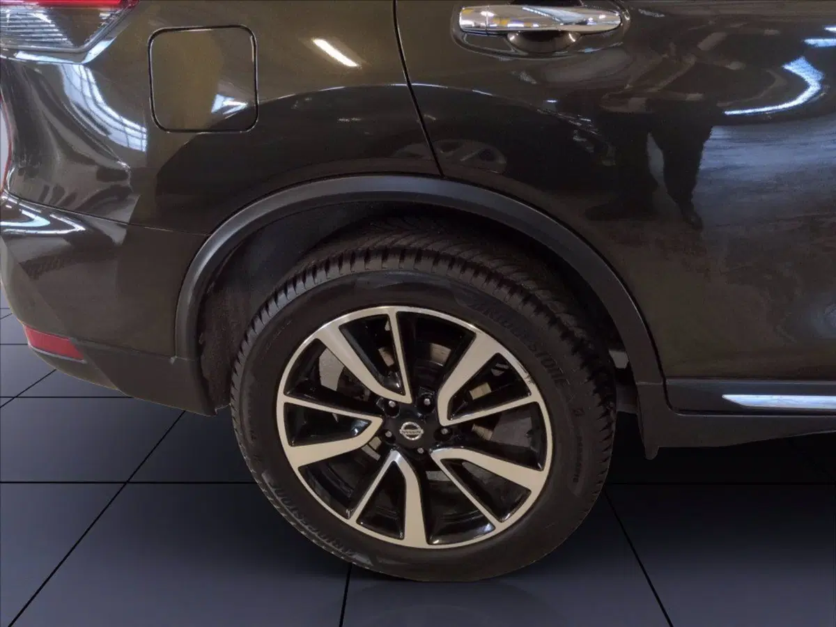 Nissan X-Trail usata a Milano (20)