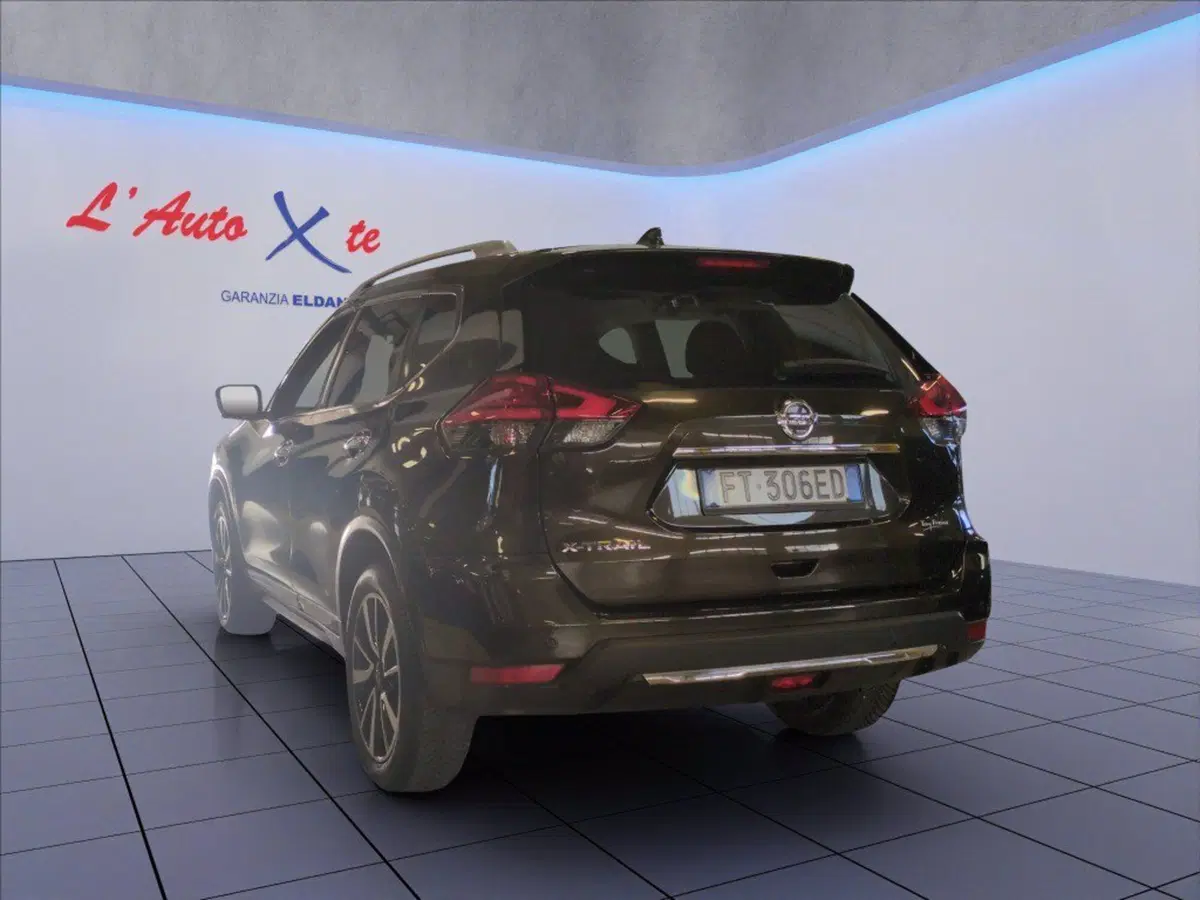 Nissan X-Trail usata a Milano (3)