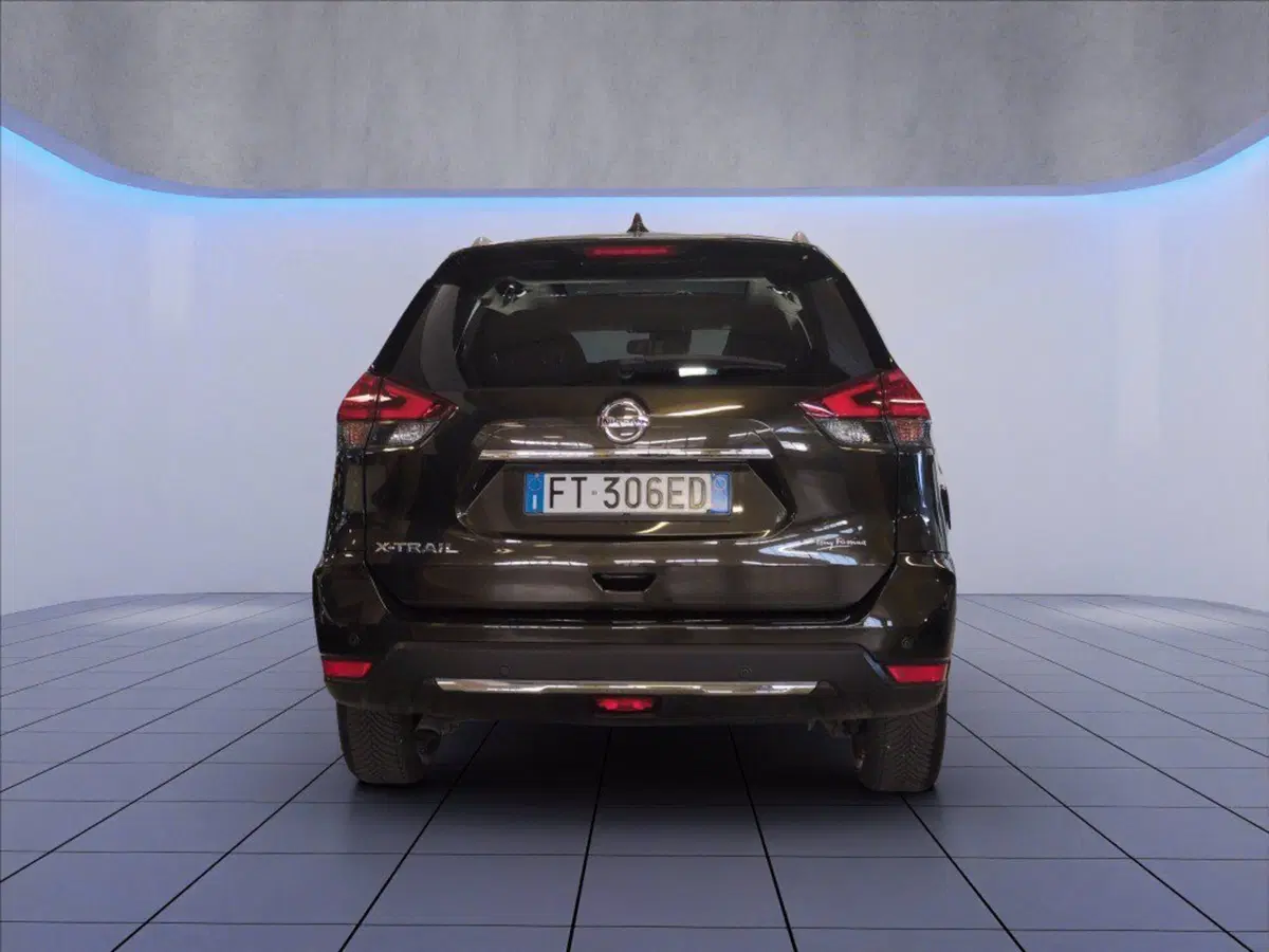 Nissan X-Trail usata a Milano (4)