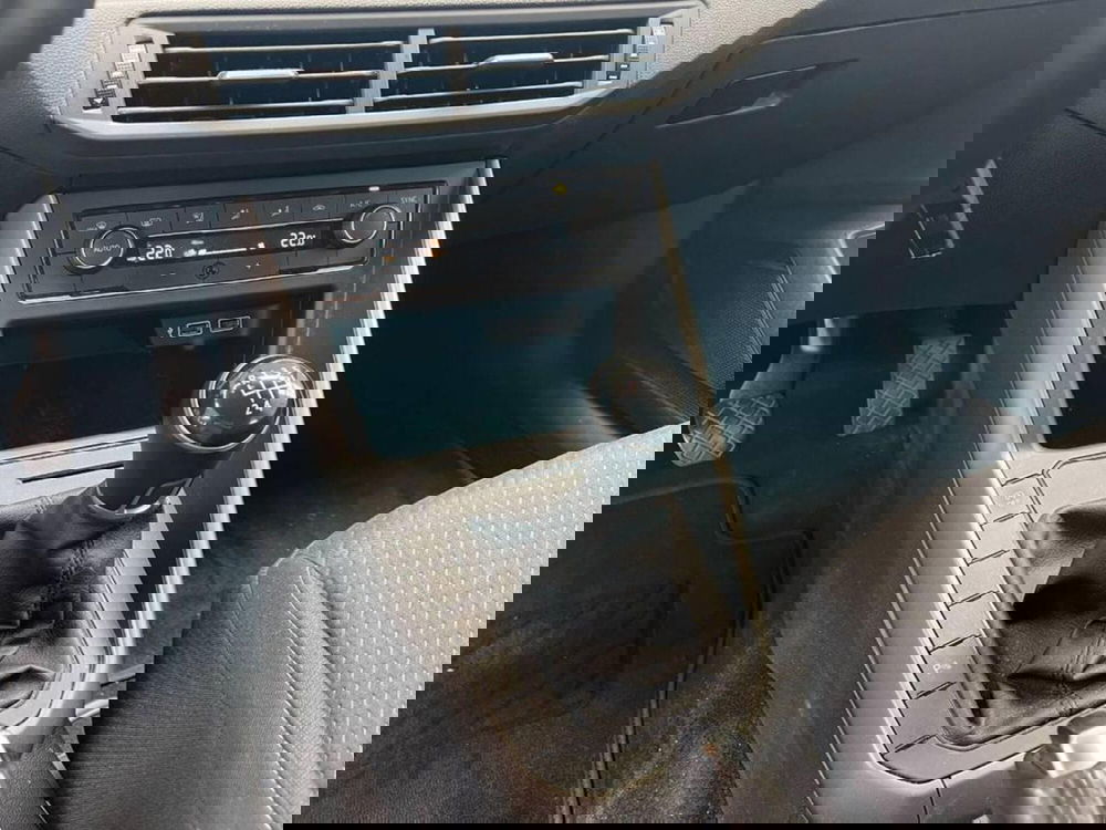 Volkswagen Polo usata a Torino (7)