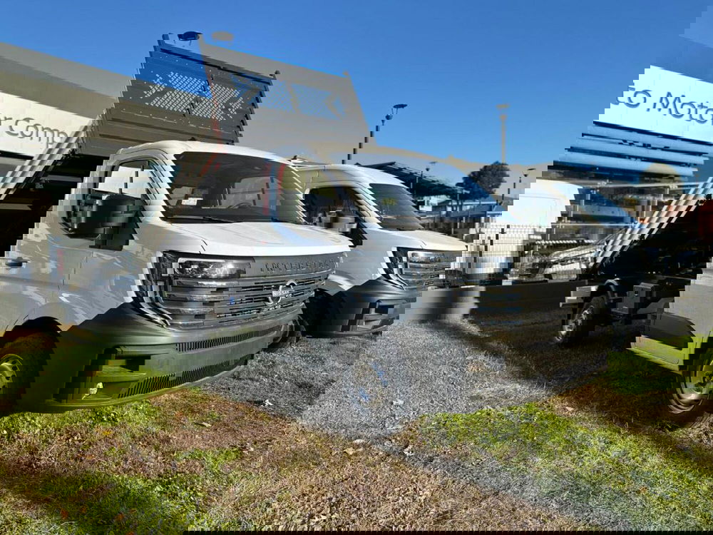 Nissan Interstar Furgone nuova a Varese