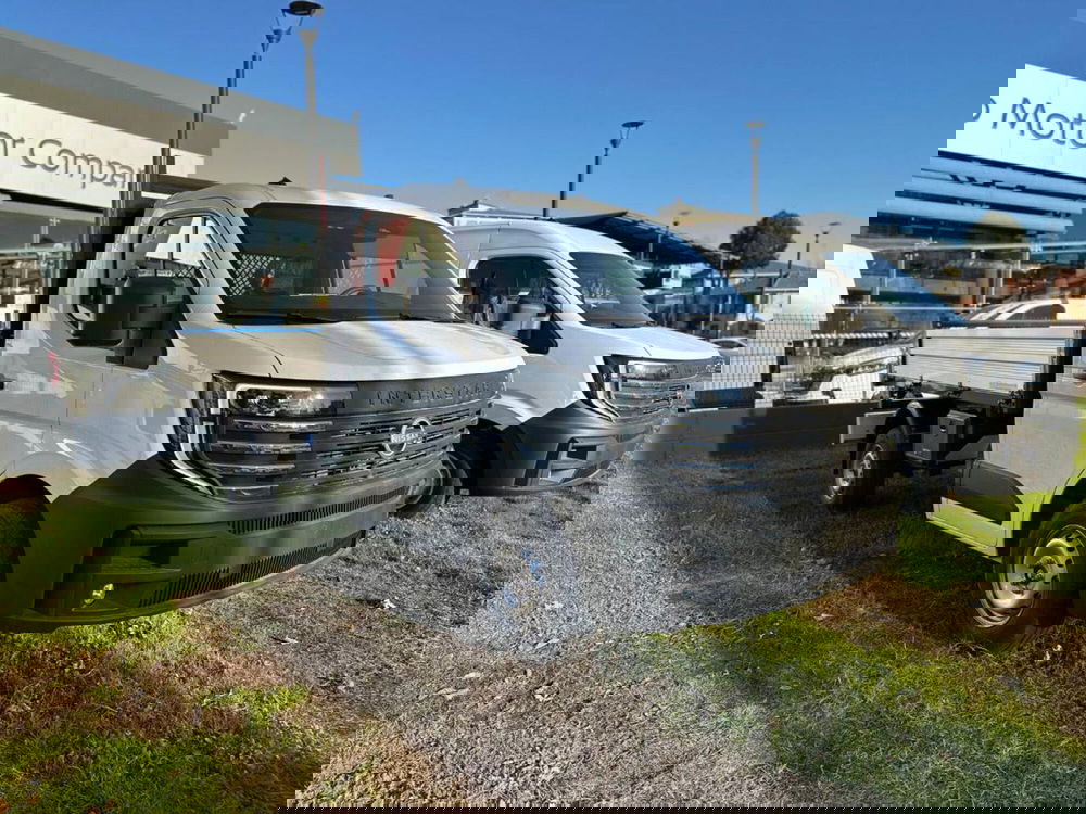 Nissan Interstar Furgone nuova a Varese (14)