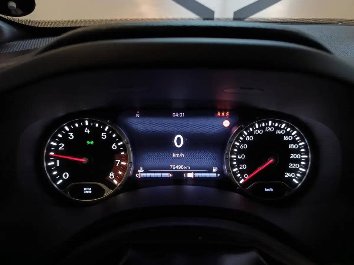 Jeep Renegade usata a Varese (12)