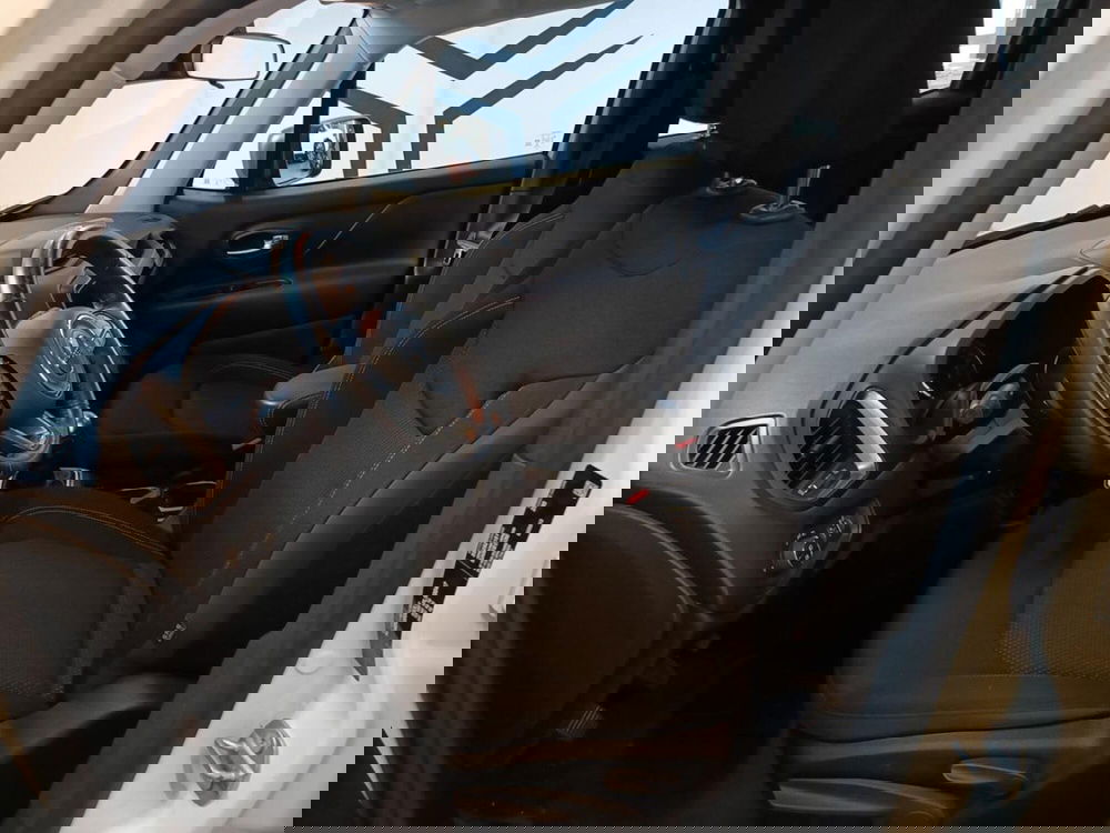 Jeep Renegade usata a Varese (8)