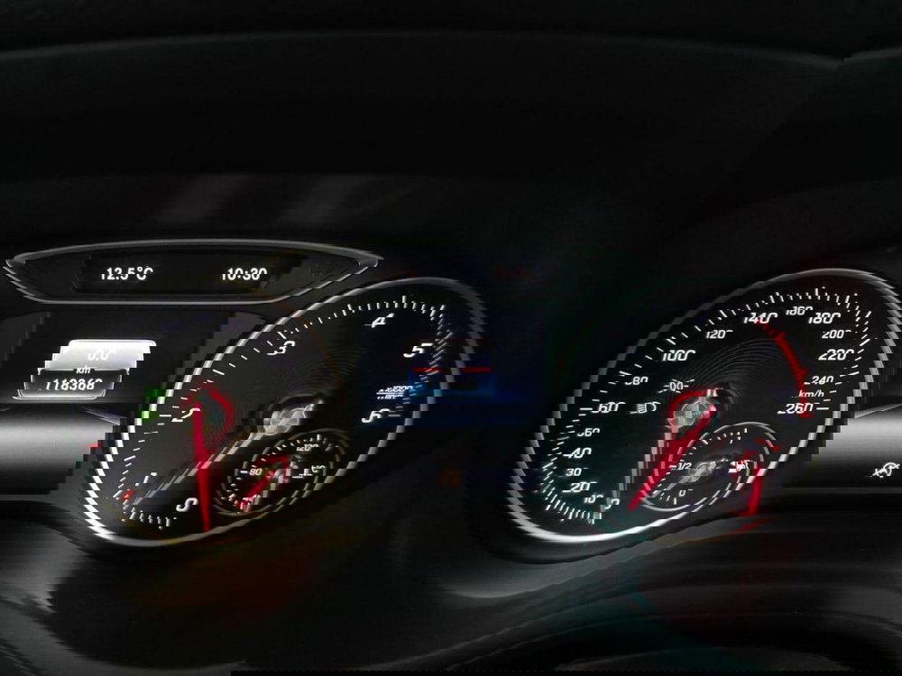 Mercedes-Benz Classe B usata a Varese (12)