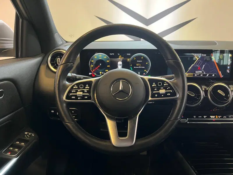 Mercedes-Benz GLA SUV usata a Varese (10)