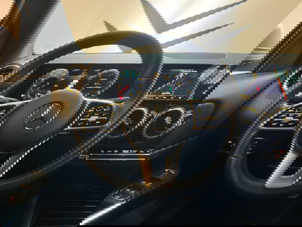 Mercedes-Benz GLA SUV usata a Varese (10)