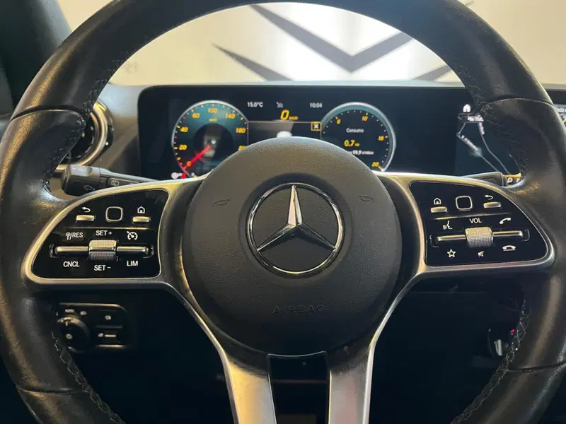 Mercedes-Benz GLA SUV usata a Varese (14)