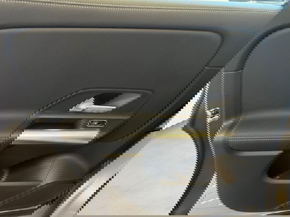 Mercedes-Benz GLA SUV usata a Varese (15)