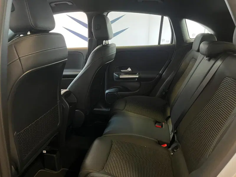 Mercedes-Benz GLA SUV usata a Varese (16)