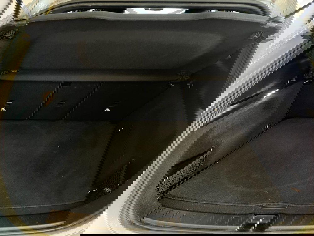 Mercedes-Benz GLA SUV usata a Varese (17)