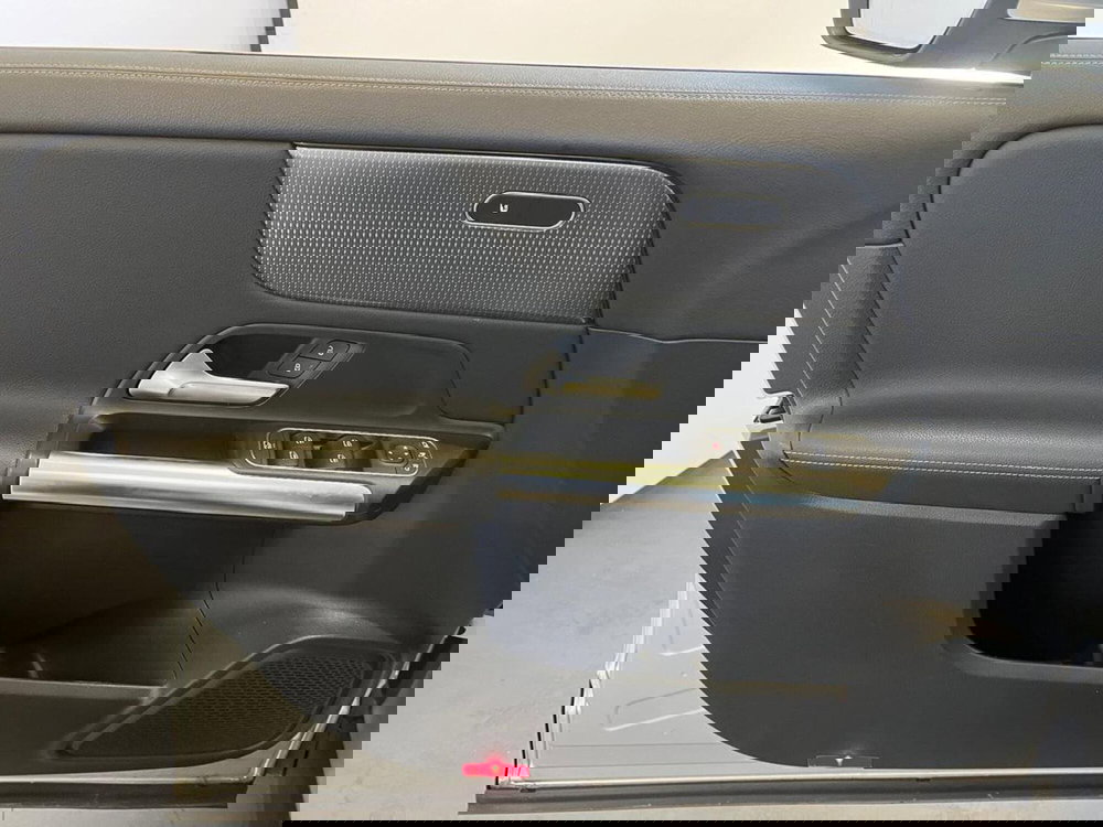 Mercedes-Benz GLA SUV usata a Varese (7)