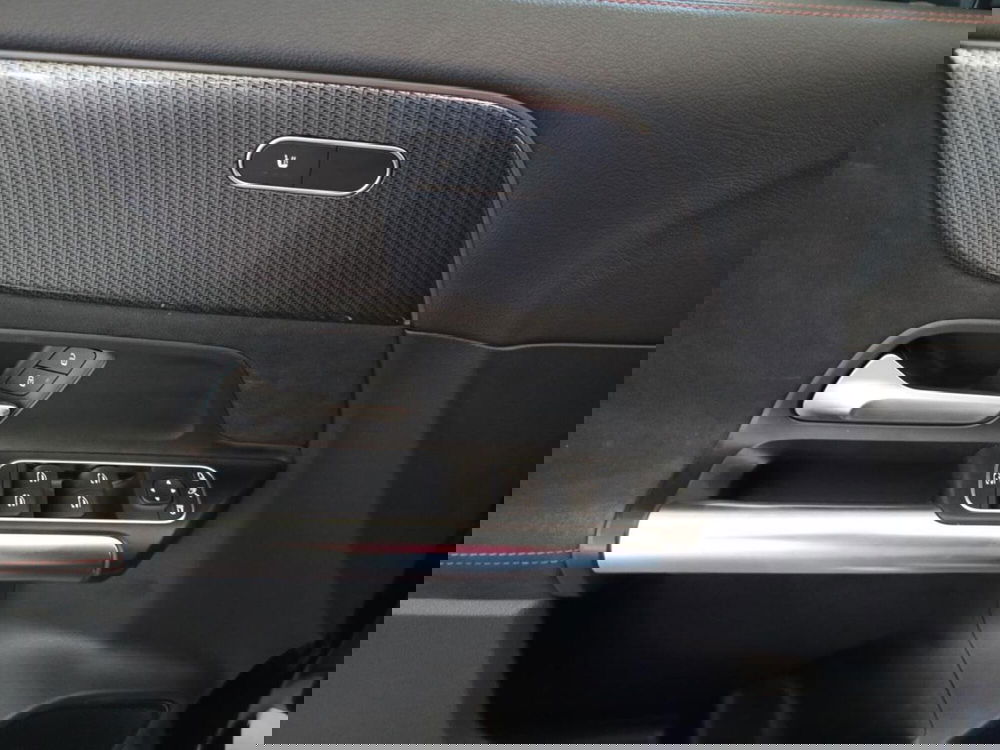 Mercedes-Benz GLA SUV usata a Varese (11)