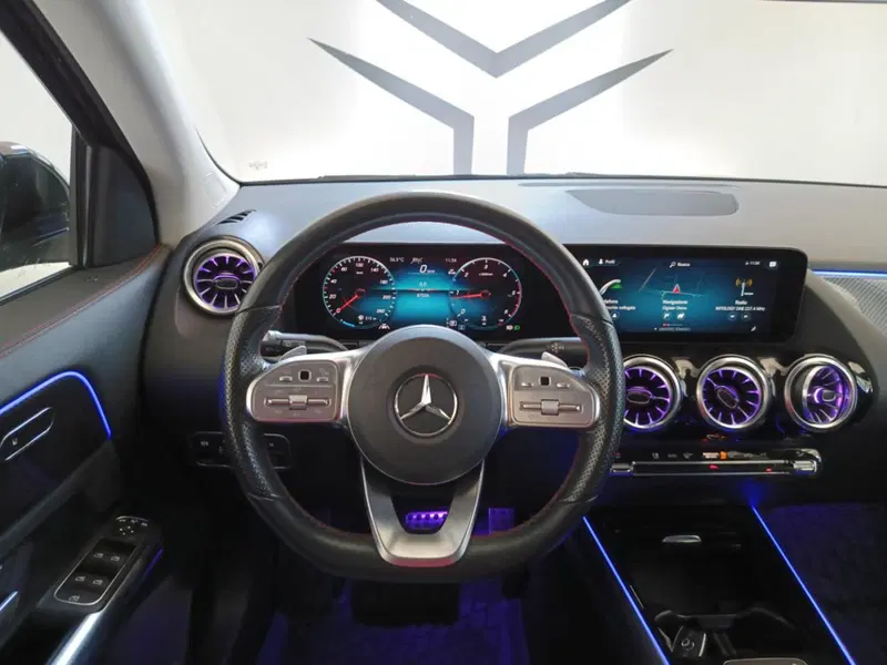 Mercedes-Benz GLA SUV usata a Varese (12)