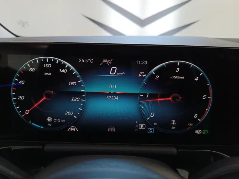 Mercedes-Benz GLA SUV usata a Varese (13)