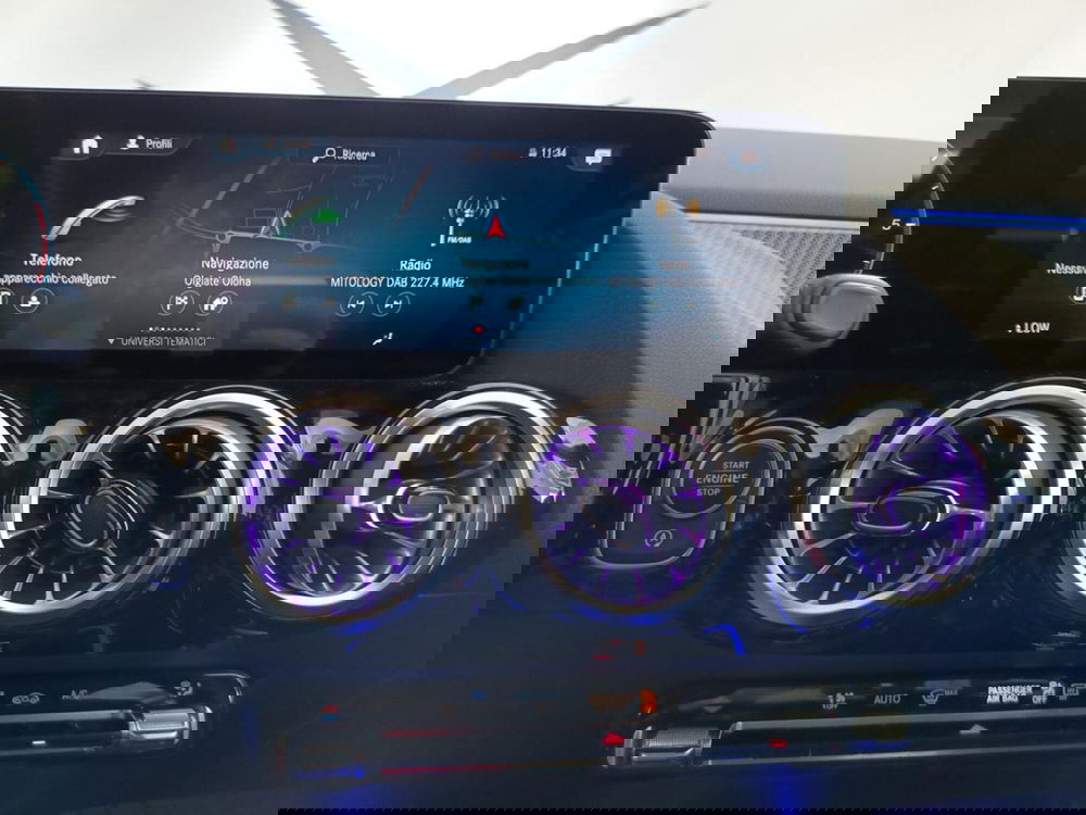 Mercedes-Benz GLA SUV usata a Varese (14)