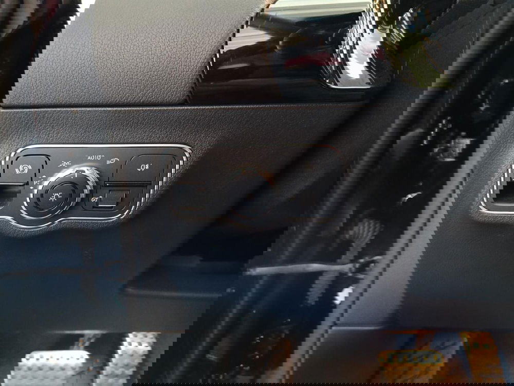 Mercedes-Benz GLA SUV usata a Varese (16)