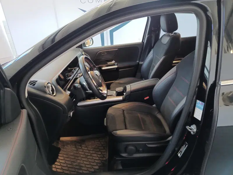 Mercedes-Benz GLA SUV usata a Varese (8)