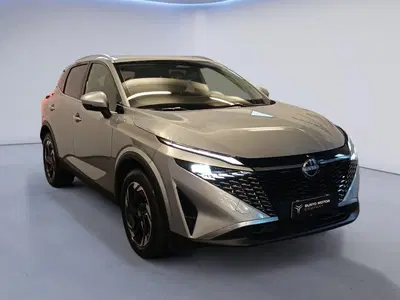 Nissan Qashqai 1.3 mhev N-Connecta 4wd 158cv xtronic del 2025 usata a Busto Arsizio