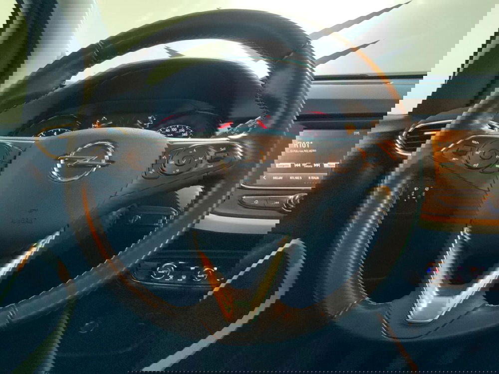 Opel Crossland usata a Varese (10)