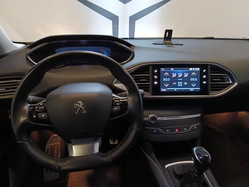 Peugeot 308 usata a Varese (11)