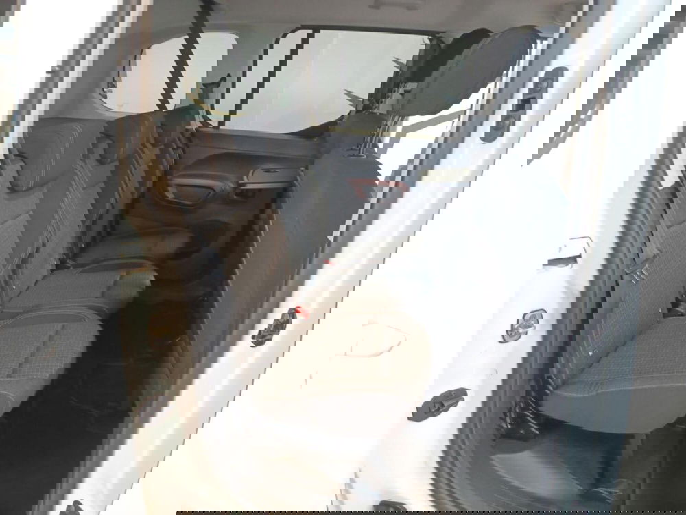 Peugeot Rifter usata a Varese (9)