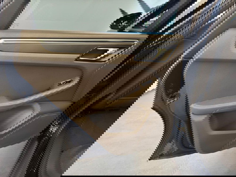 Porsche Macan usata a Varese (18)