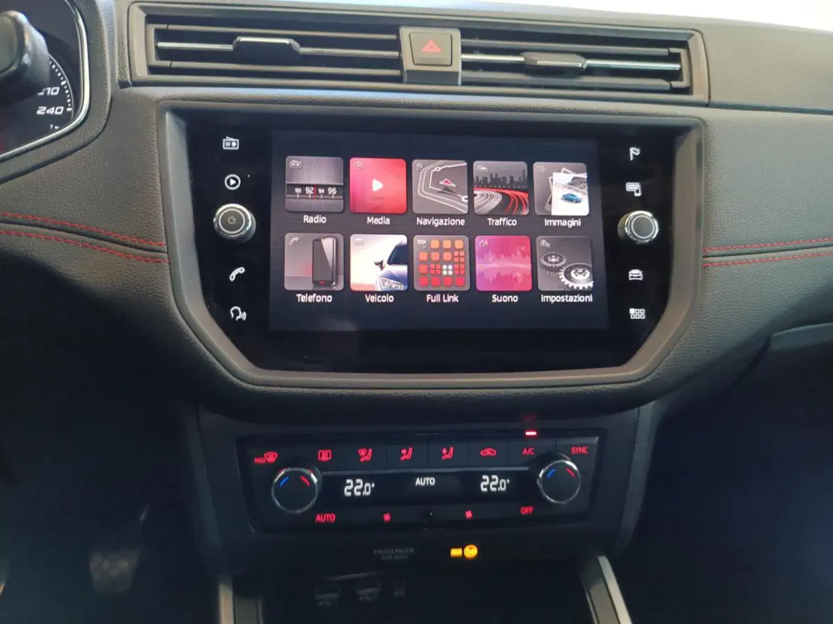 SEAT Arona usata a Varese (12)
