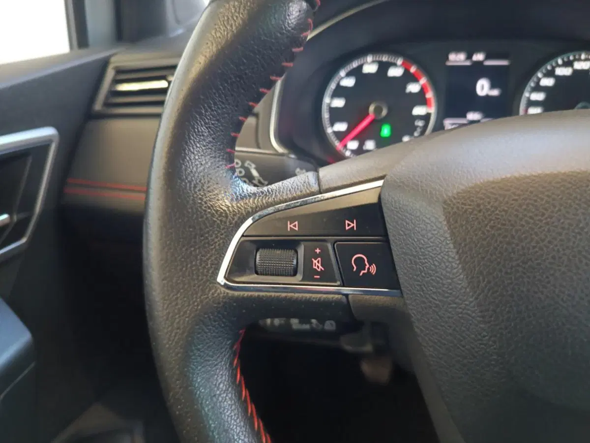 SEAT Arona usata a Varese (16)