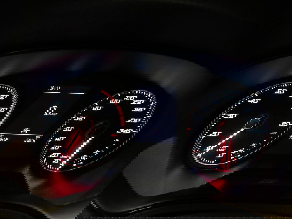 SEAT Arona usata a Varese (12)