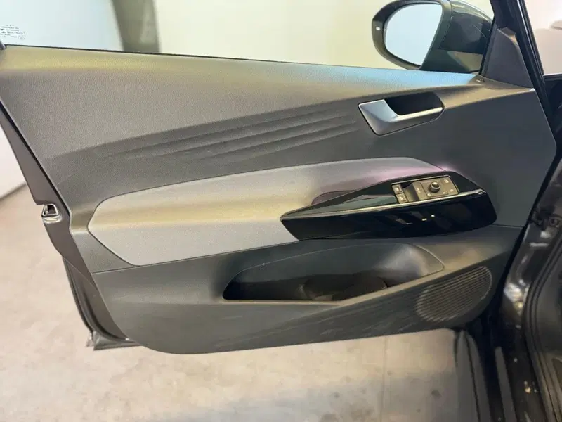 Volkswagen ID.3 usata a Varese (18)