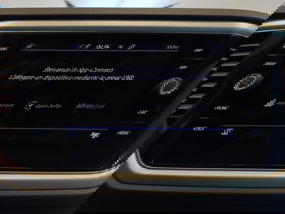 Volkswagen T-Roc Cabrio usata a Varese (14)