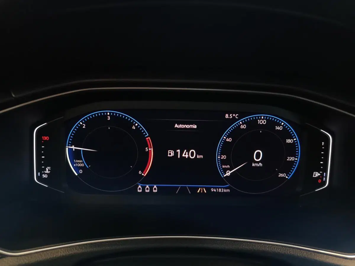 Volkswagen T-Roc usata a Varese (12)