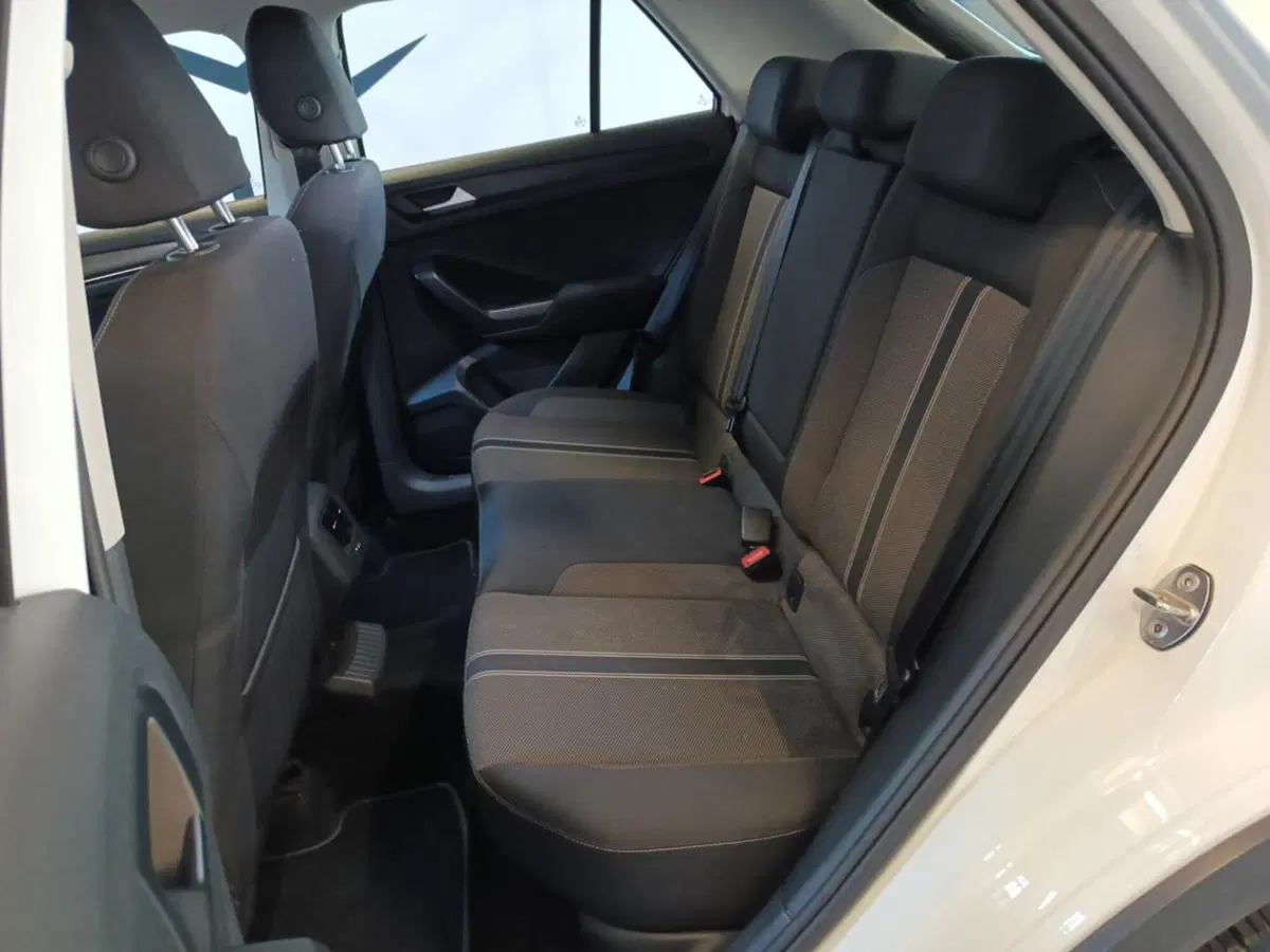 Volkswagen T-Roc usata a Varese (9)