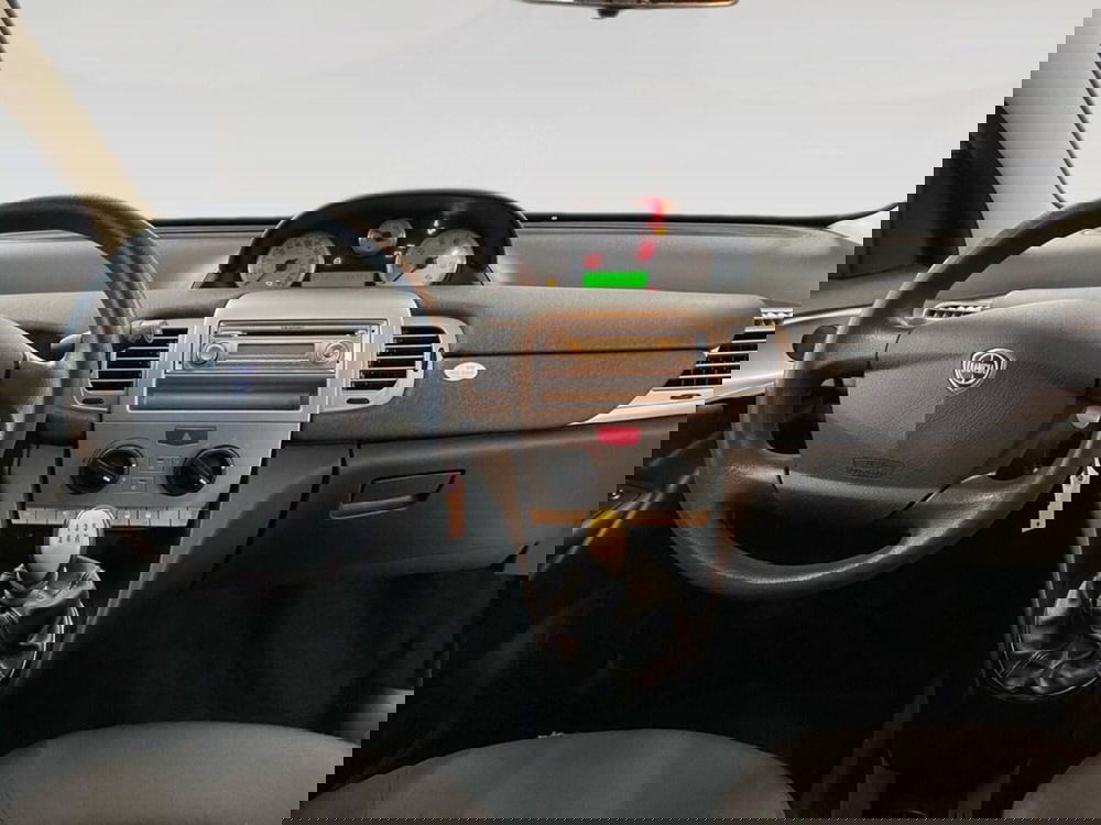Lancia Ypsilon usata a Torino (5)