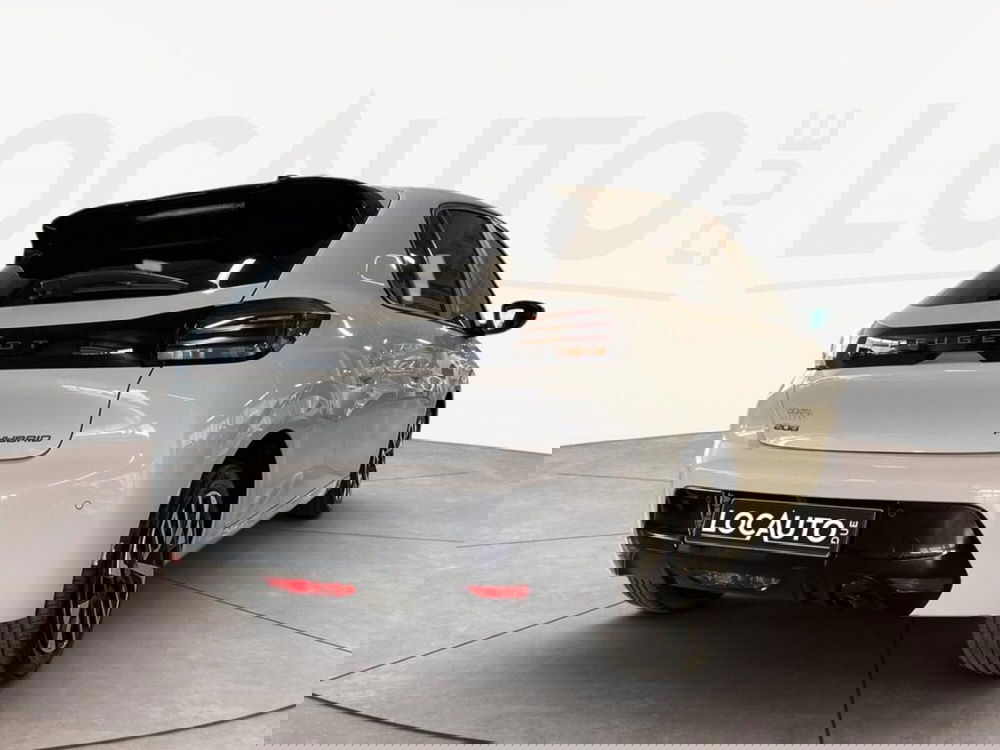 Peugeot 208 nuova a Torino (4)