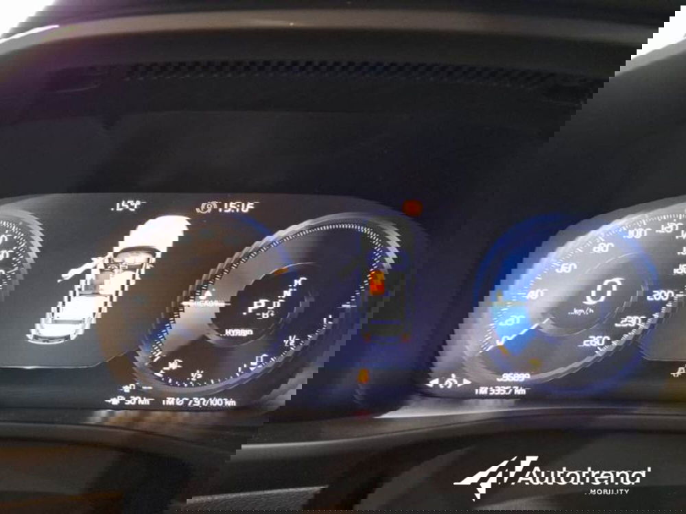 Volvo XC40 usata a Bari (10)