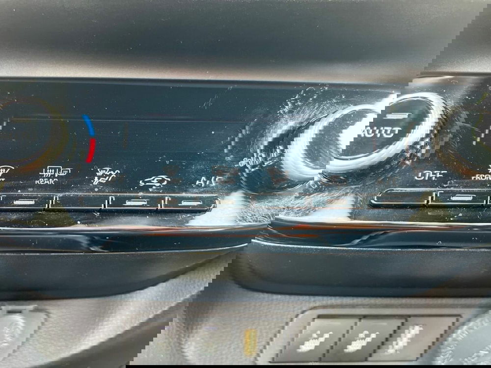 Toyota Aygo X usata a Sondrio (14)