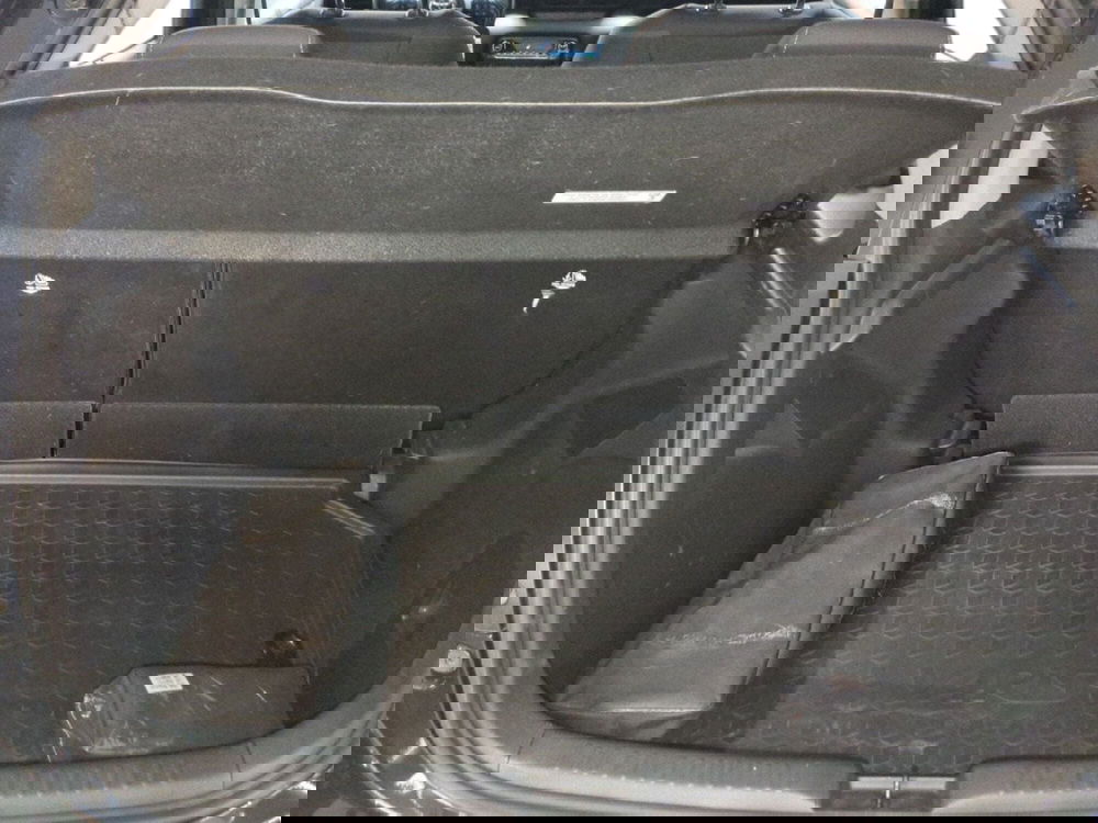 Toyota Yaris usata a Milano (11)