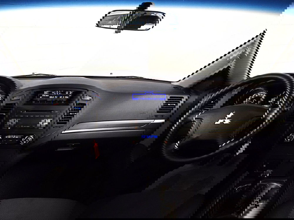 Mitsubishi Pajero usata a Pavia (10)