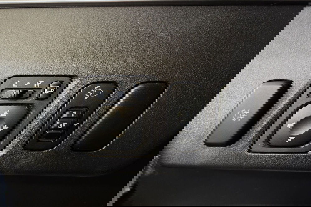 Mitsubishi Pajero usata a Pavia (16)