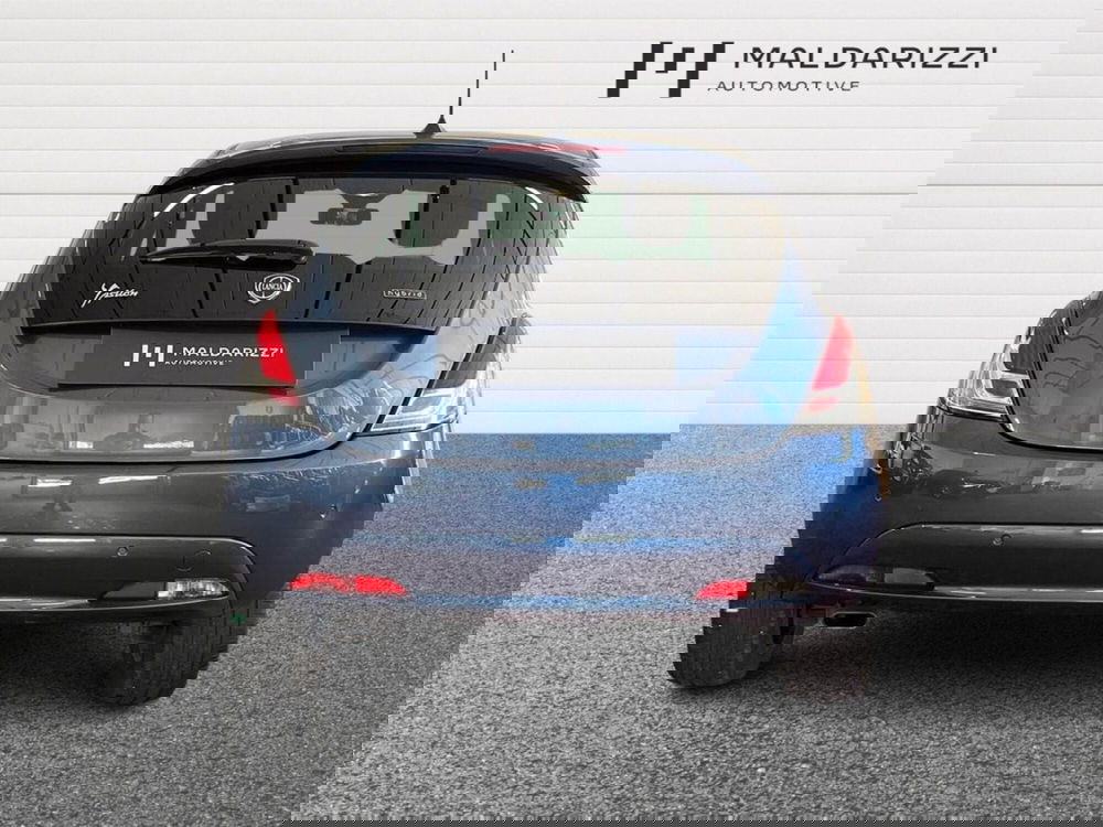 Lancia Ypsilon usata a Matera (3)