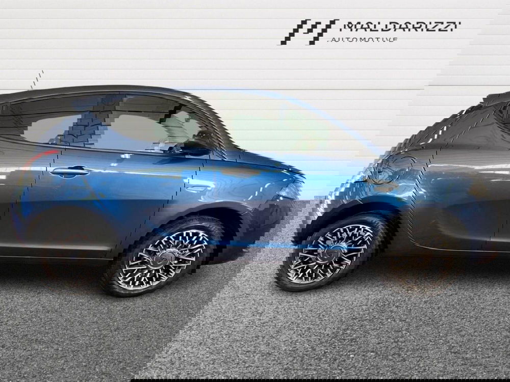 Lancia Ypsilon usata a Matera (5)