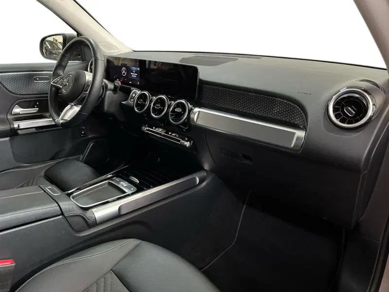 Mercedes-Benz GLB usata a Lecce (9)