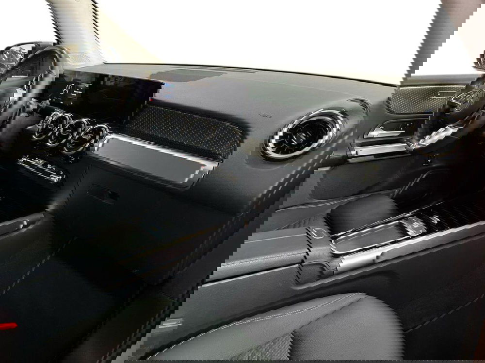 Mercedes-Benz GLB usata a Lecce (9)