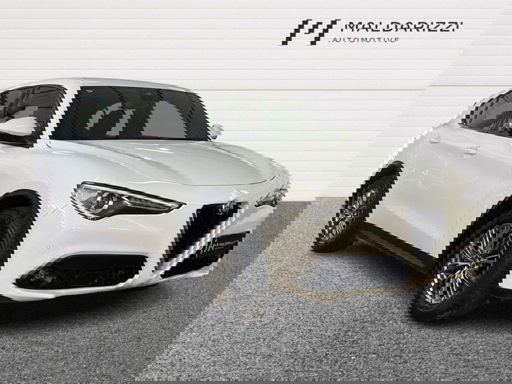 Alfa Romeo Stelvio usata a Bari