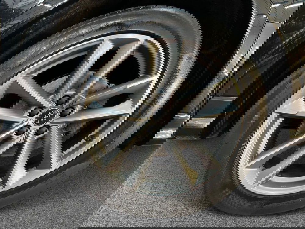 Audi Q3 Sportback usata a Bari (6)